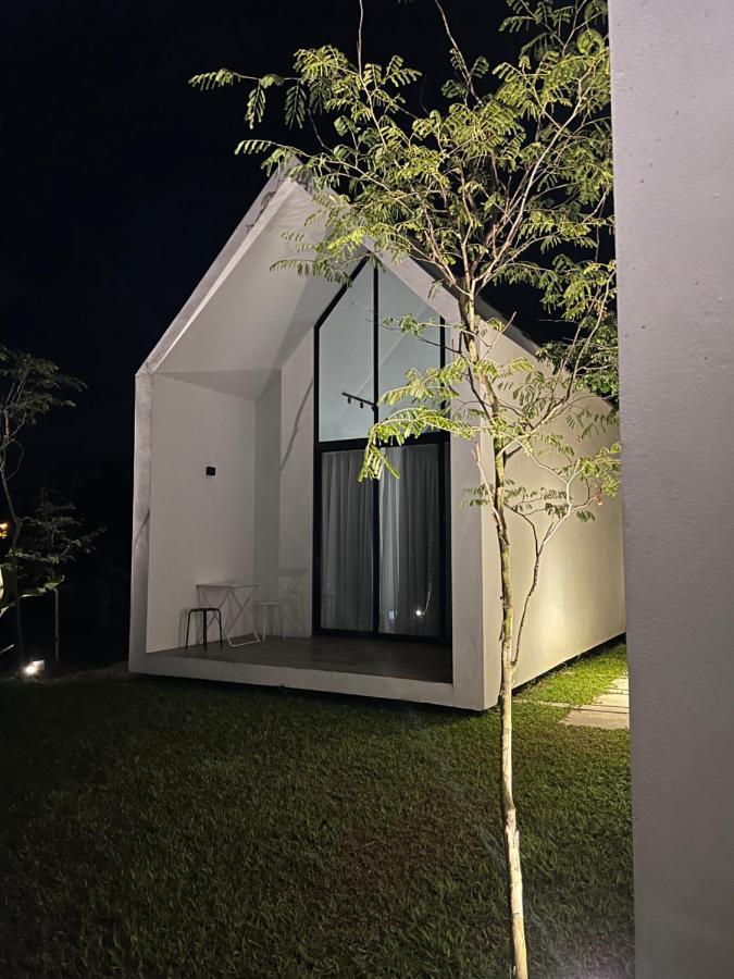 Ezu Isle Langkawi Pool Villa Пантай Ченанг Екстериор снимка