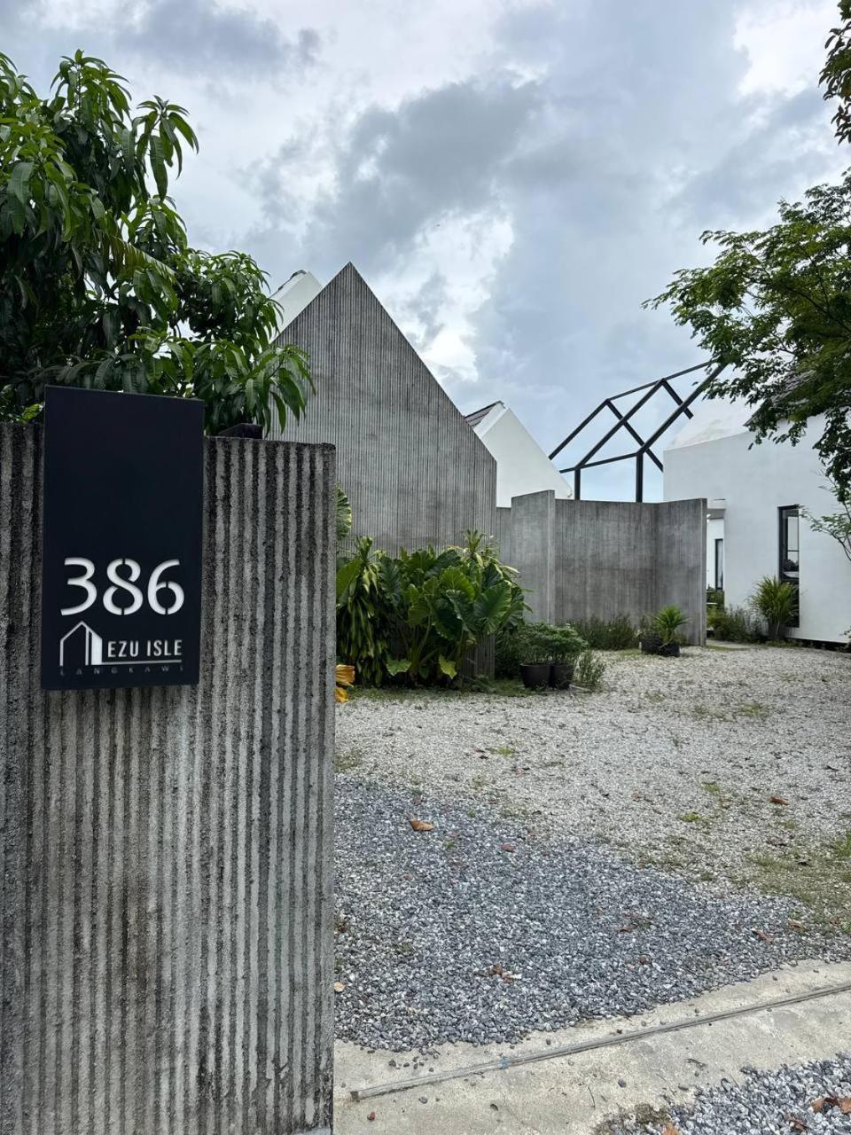 Ezu Isle Langkawi Pool Villa Пантай Ченанг Екстериор снимка